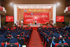 Lễ trao bằng tiến sĩ, thạc sĩ và bế giảng cao học khóa 29B