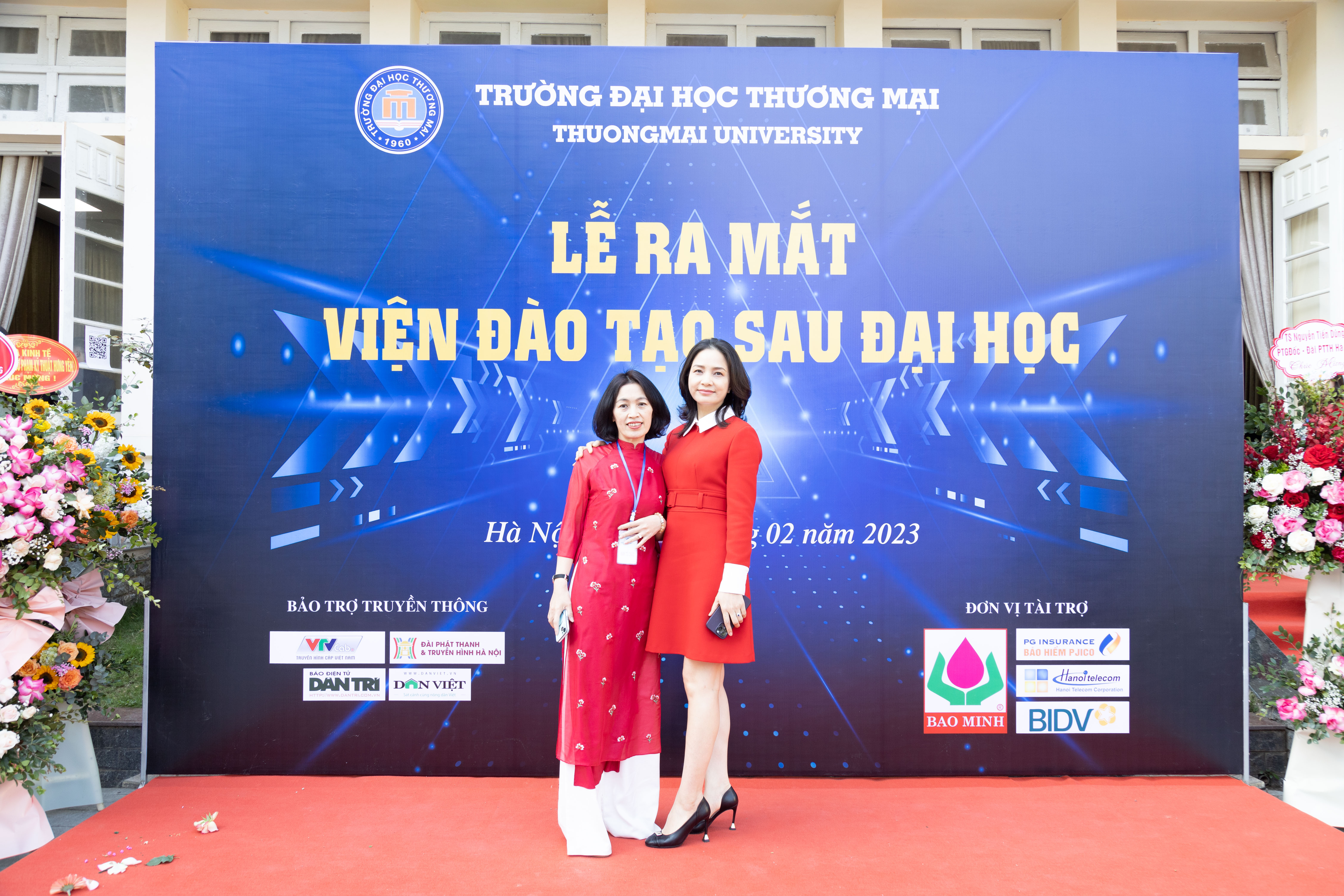 Hình ảnh Ngoài Hội trường H3_2-Lễ ra mắt Viện Đào tạo Sau đại học