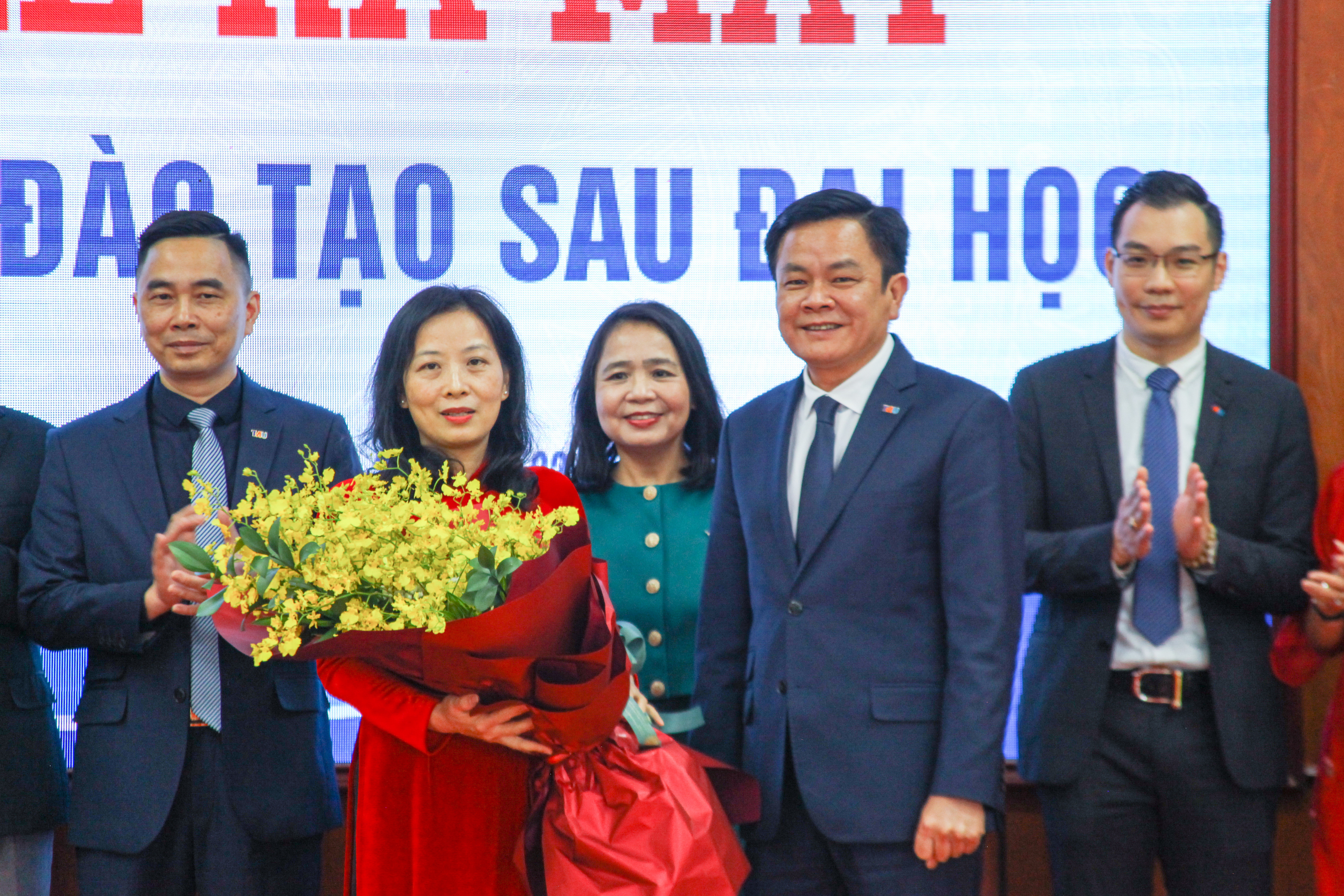 Hình ảnh Trong Hội trường H3-Lễ ra mắt Viện Đào tạo Sau đại học