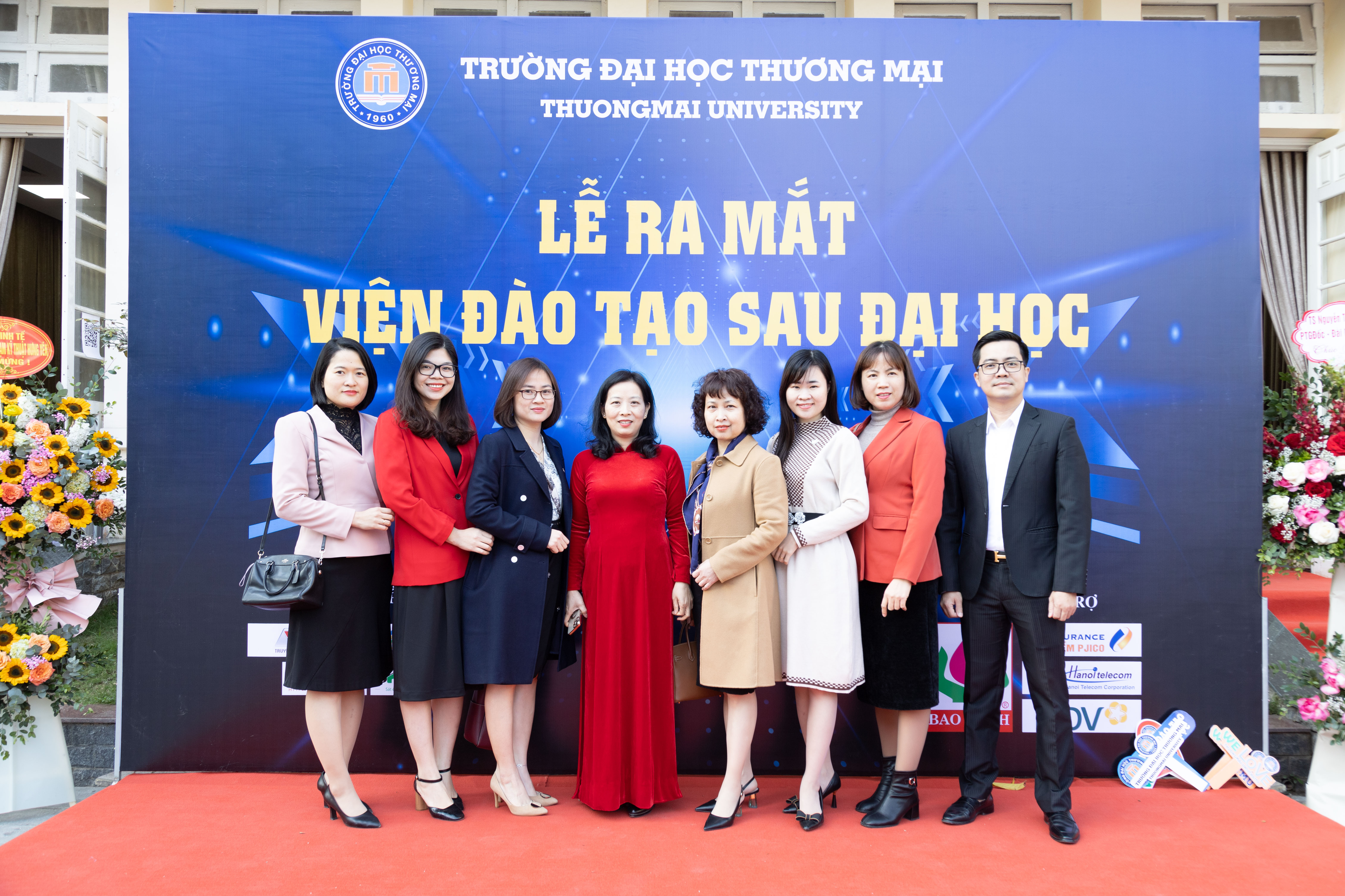 Hình ảnh Ngoài Hội trường H3_1-Lễ ra mắt Viện Đào tạo Sau đại học