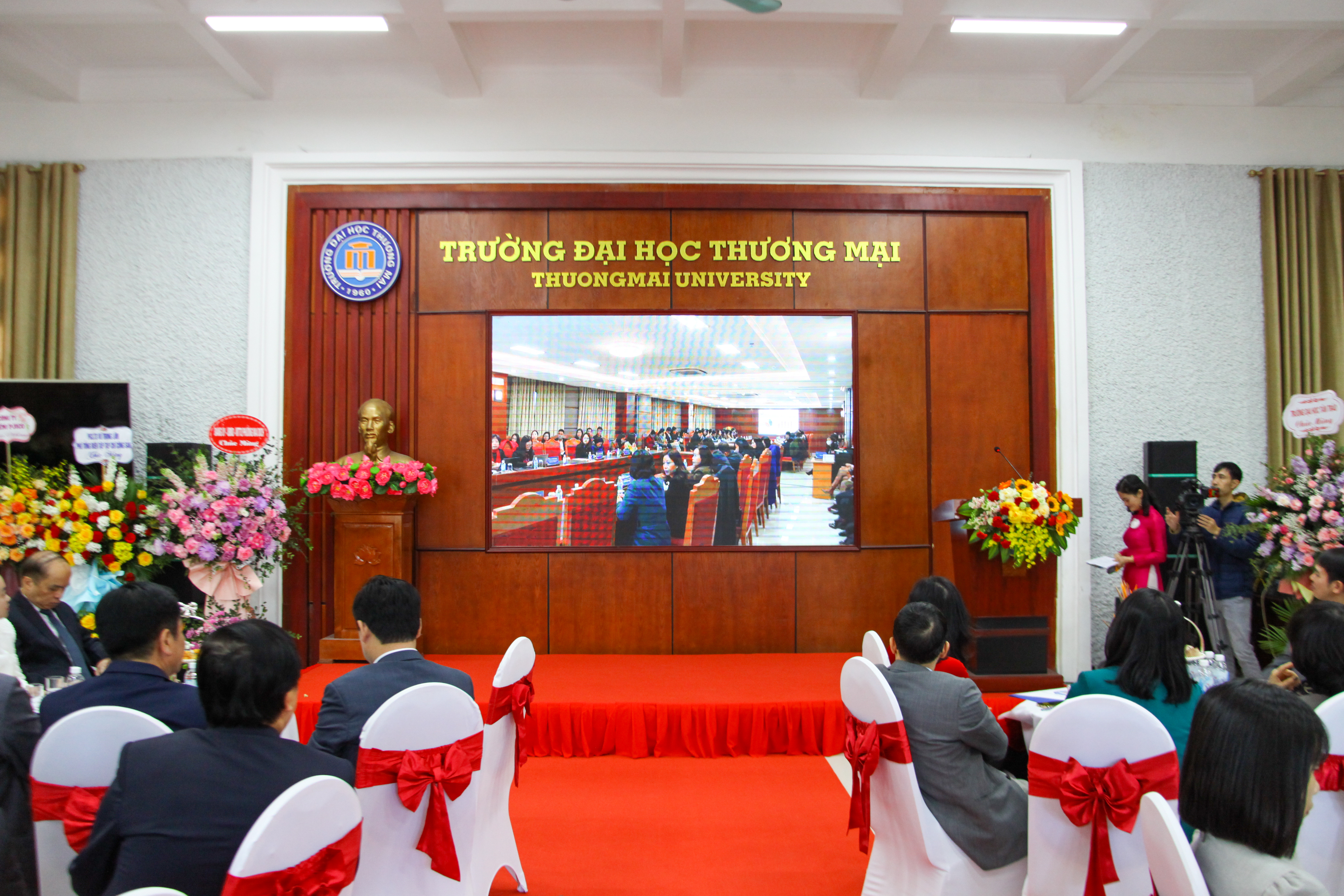 Hình ảnh Trong Hội trường H3-Lễ ra mắt Viện Đào tạo Sau đại học