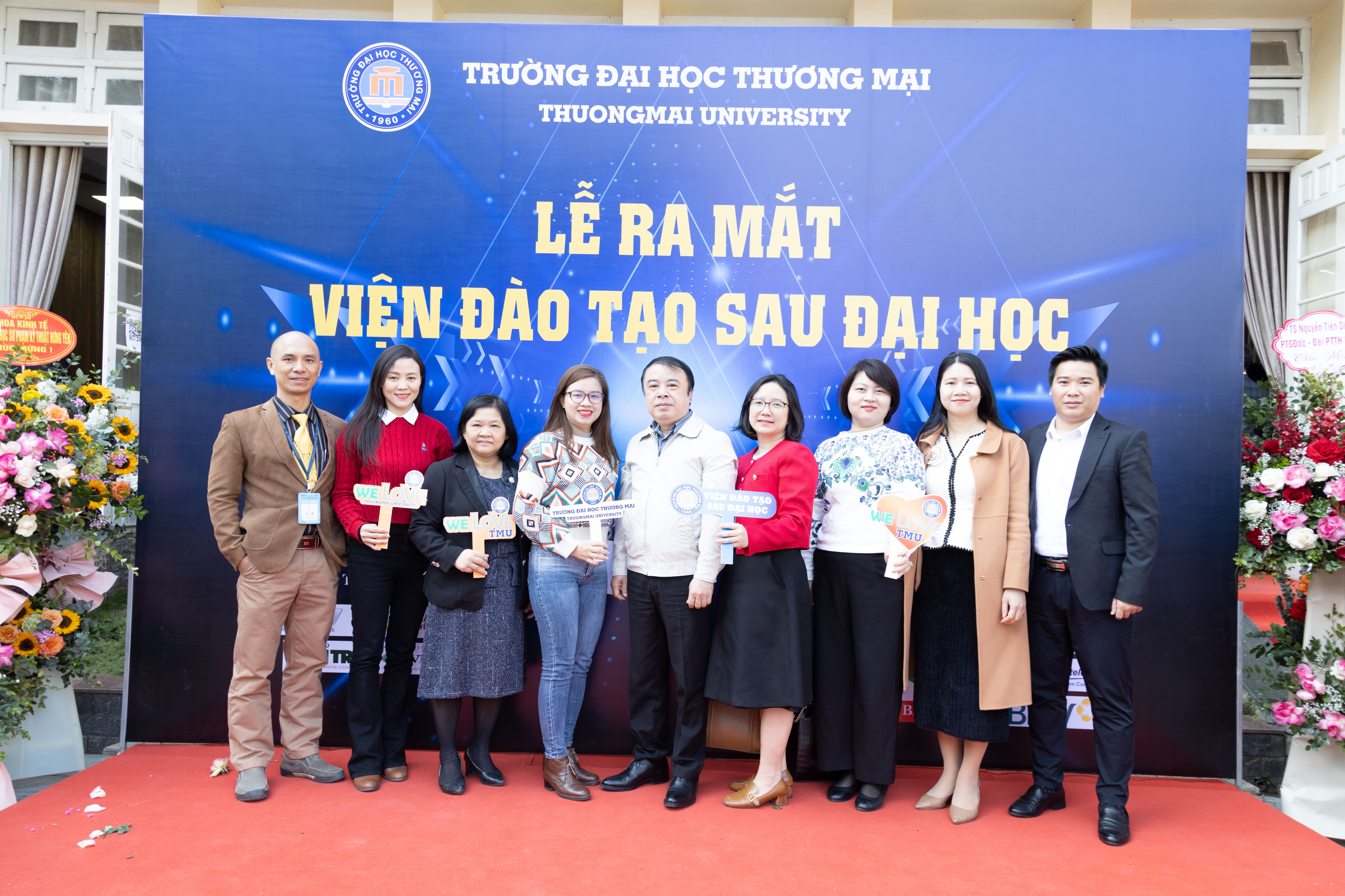 Hình ảnh Ngoài Hội trường H3_1-Lễ ra mắt Viện Đào tạo Sau đại học