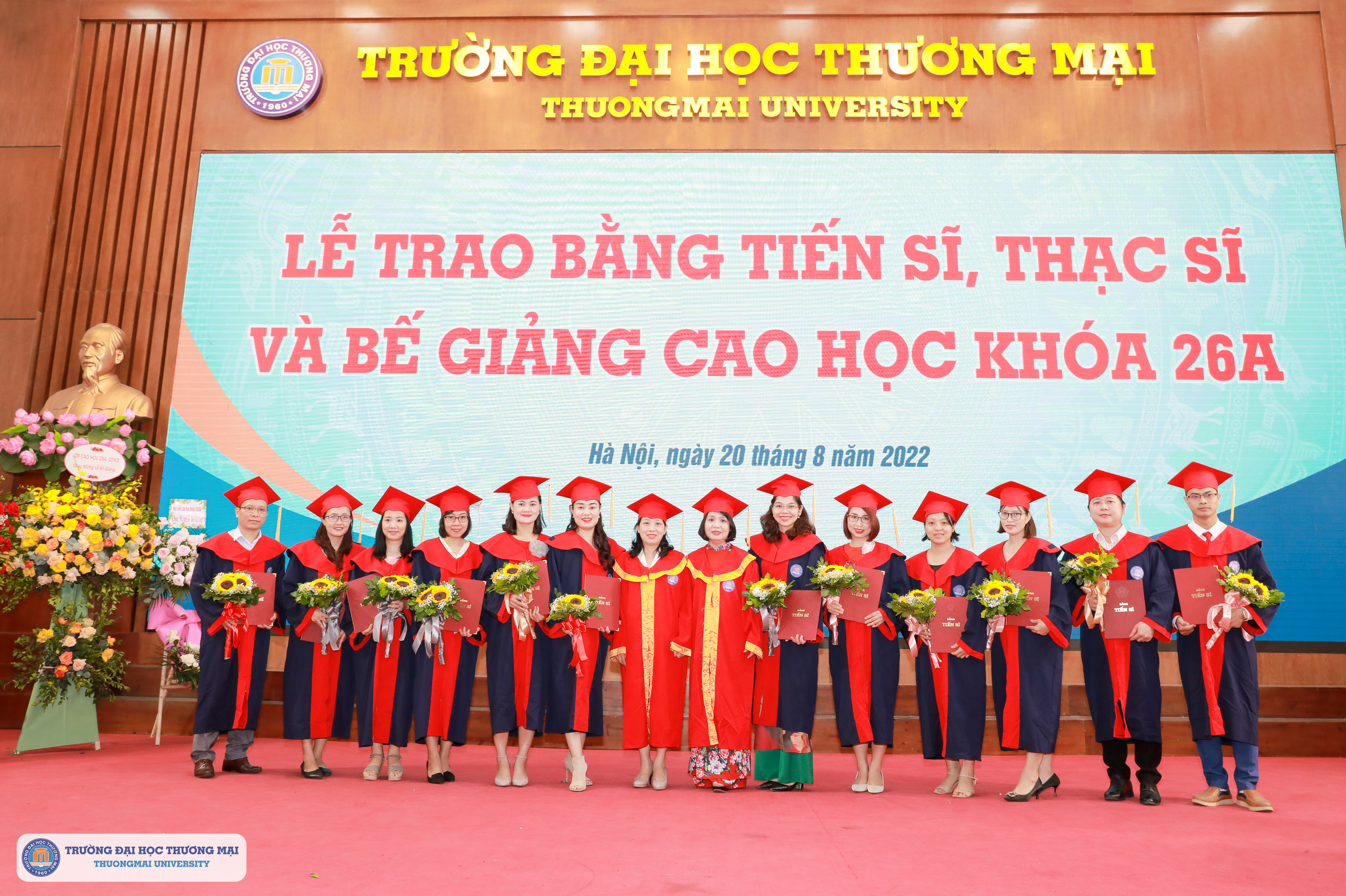 Hình ảnh Lễ Trao bằng Tiến sĩ, Thạc sĩ và Bế giảng Cao học khóa 26A