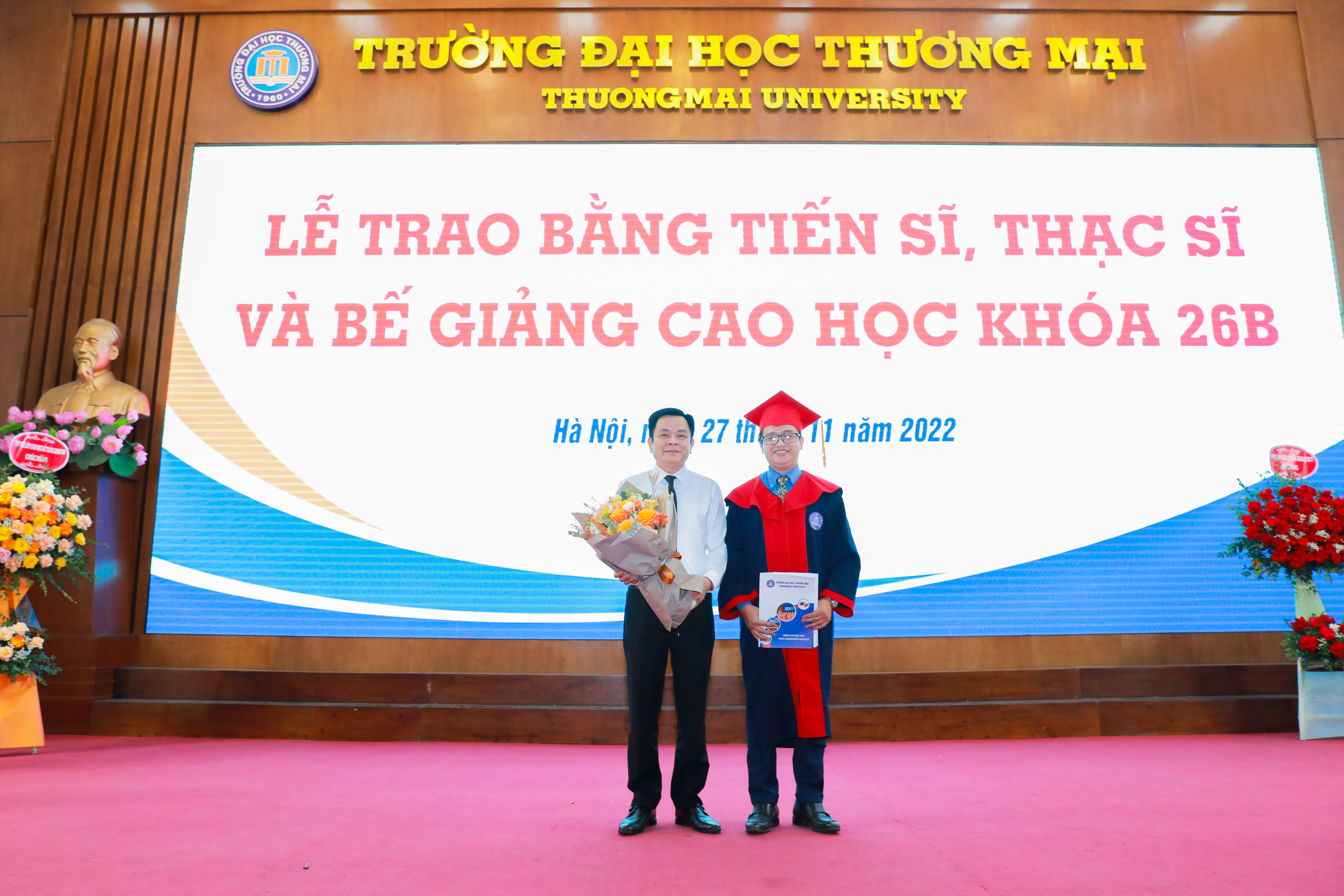 Hình ảnh Lễ Trao bằng Tiến sĩ, Thạc sĩ và Bế giảng Cao học khóa 26B