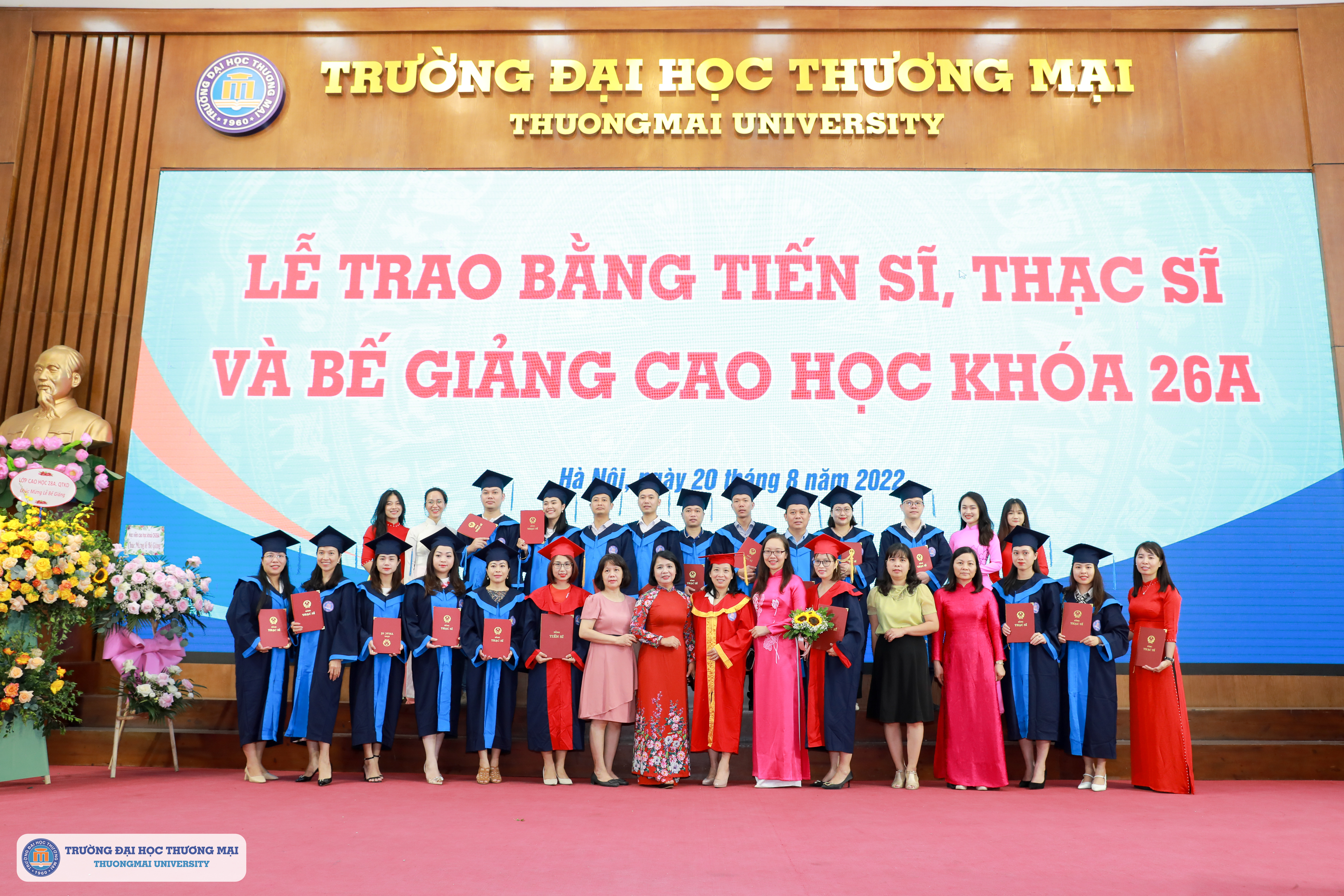 Hình ảnh Lễ Trao bằng Tiến sĩ, Thạc sĩ và Bế giảng Cao học khóa 26A