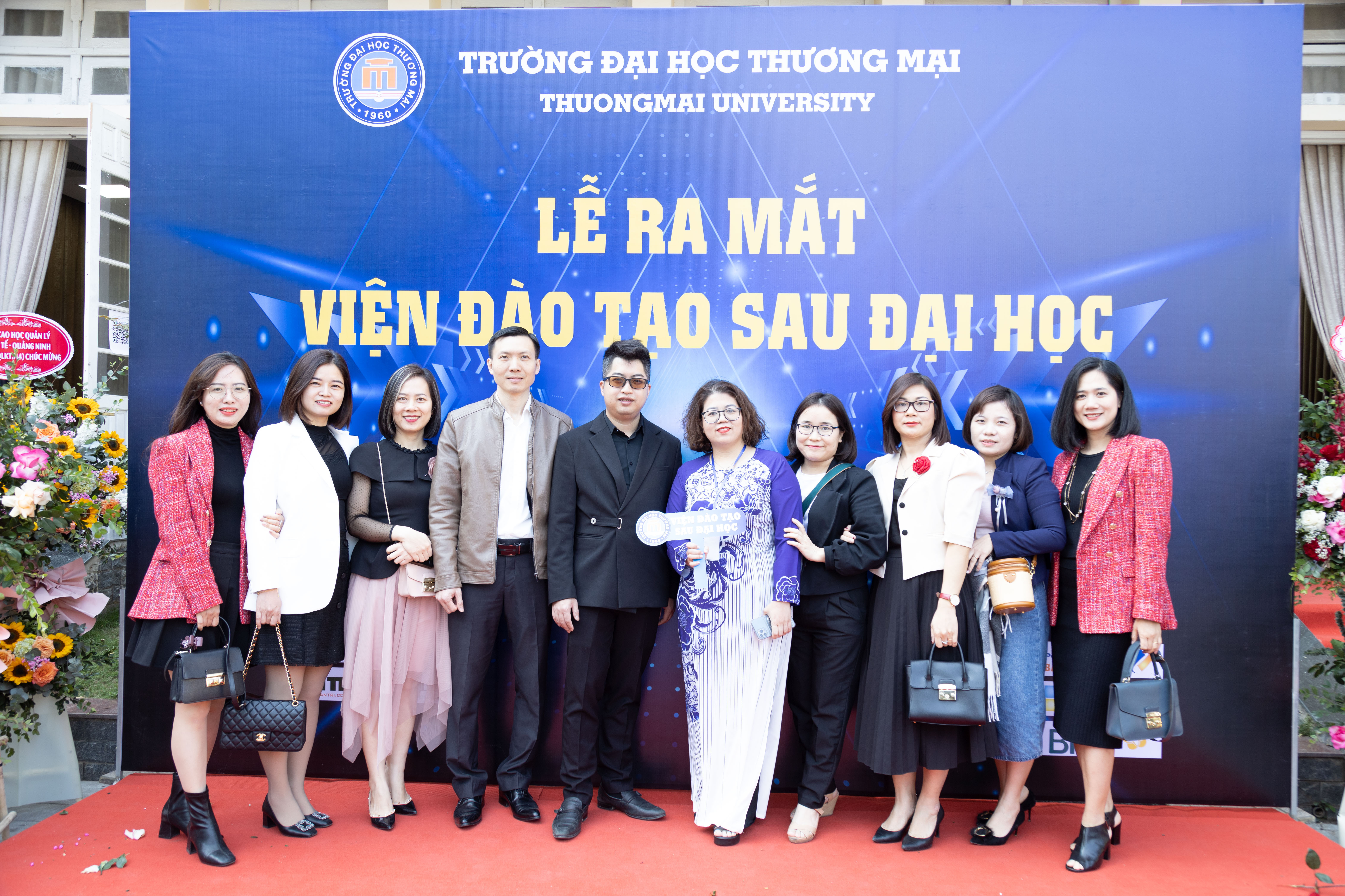 Hình ảnh Ngoài Hội trường H3_2-Lễ ra mắt Viện Đào tạo Sau đại học